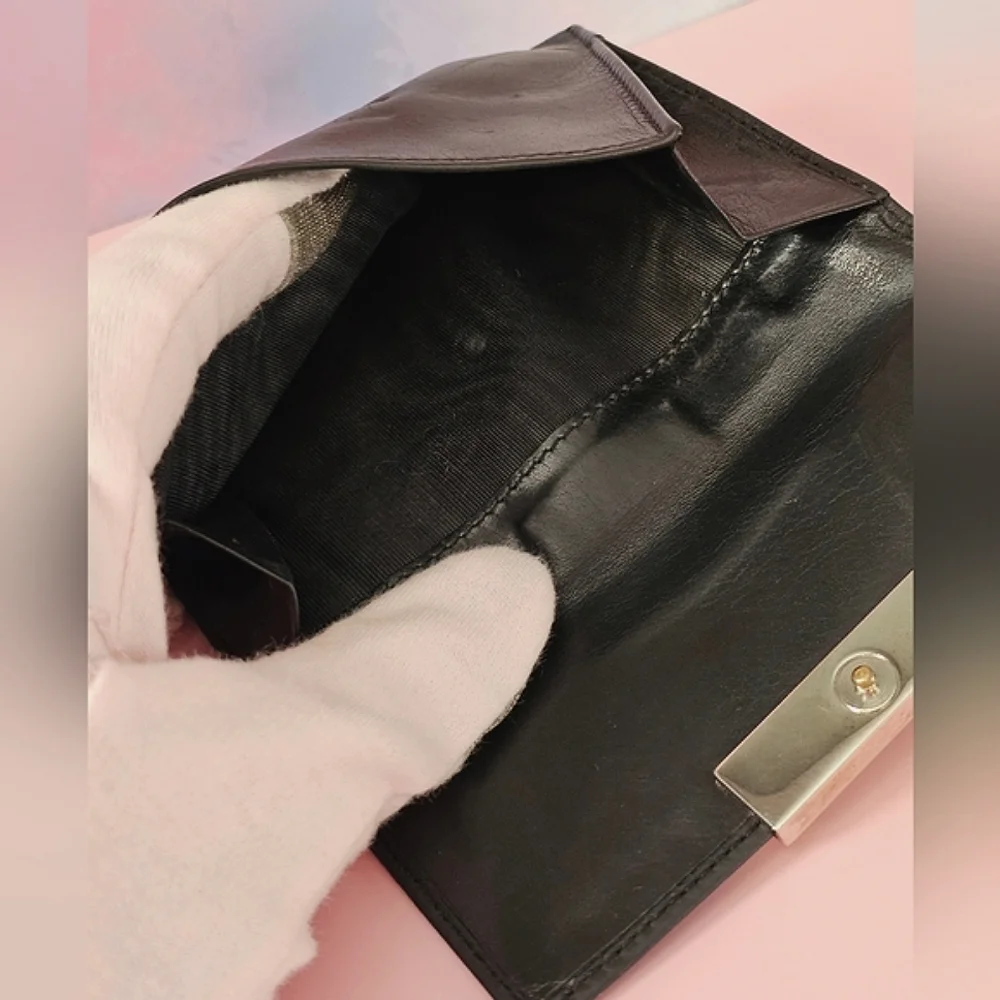 🧈Prada Logo Plate BUTTER Soft Leather Bi-Fold Vintage Black Wallet🧈